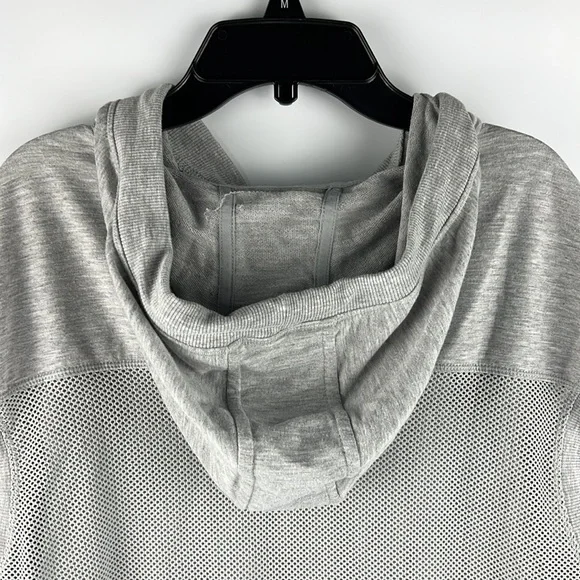 Yogalicious Hoodie Sz: Small - Picture 4 of 6